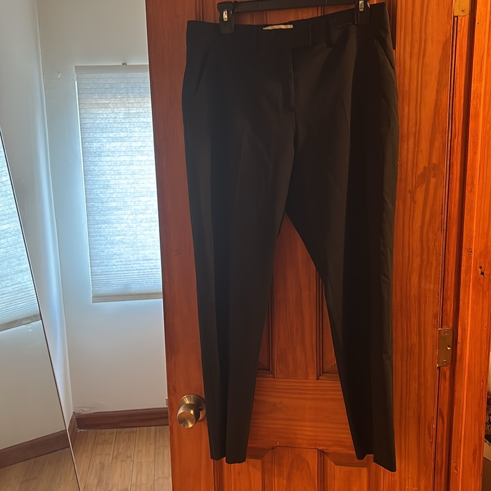 Authentic Fendi Black straight leg dress pants, Sz 6